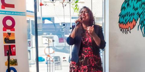 Zangeres Zoekt Swingende Jazzband