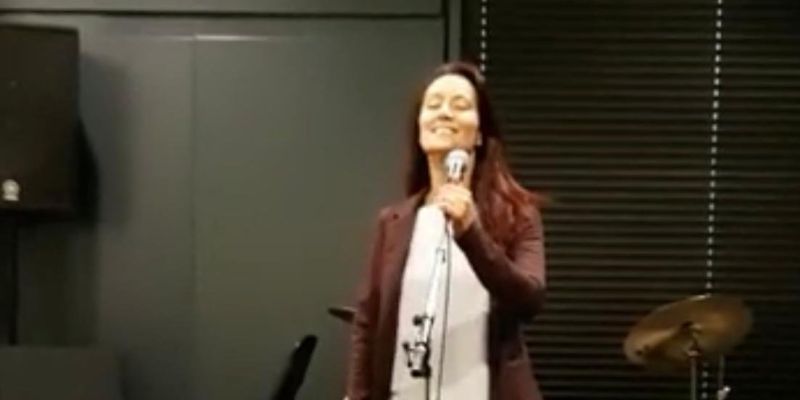 Zangeres zoekt muzikanten voor samenspel en ontwikkeling