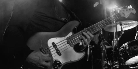 Bassist zoekt band in regio Rotterdam-Den Haag
