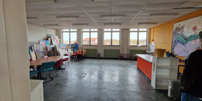 Gitarist (20), zoekt beginnende muziekanten om samen te jammen en muziek maken.