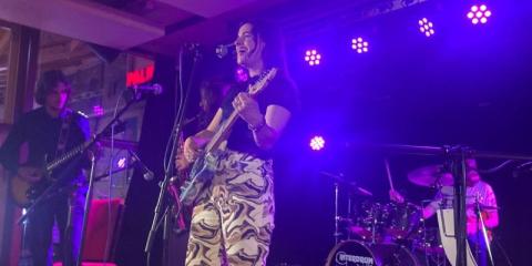 Zangeres zoekt Stevie Ray Vaughan fans voor coverband