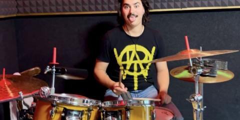 Rauwe punk vocals gezocht 🎤🔥