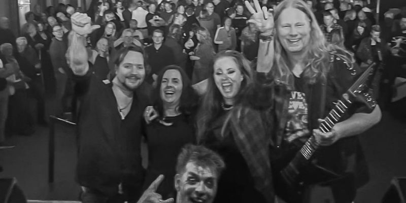 Rockband in Friesland zoekt met spoed zanger/es