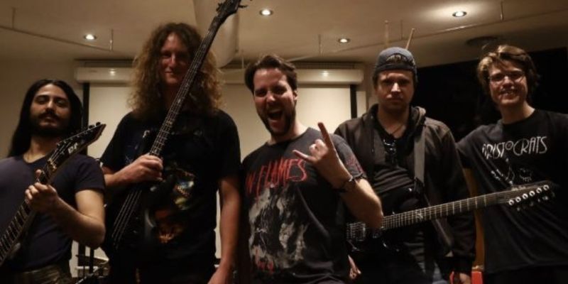 Toetsenist gezocht – Metal (serieuze band, geen hobbyproject)