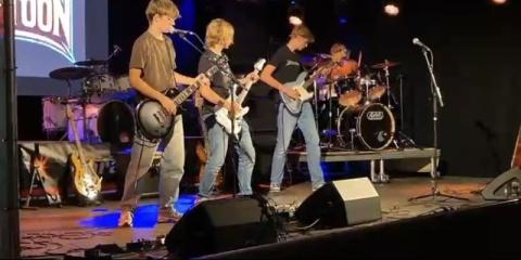 Hardrock/metal bassist gezocht