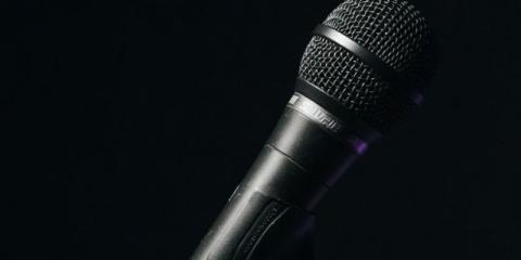 Enthousiaste backing vocals m/v