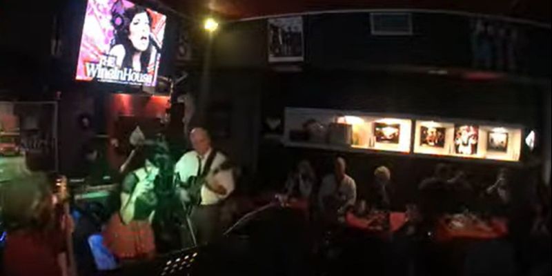 Ervaren gitarist zoekt zangeres of zanger en muzikanten