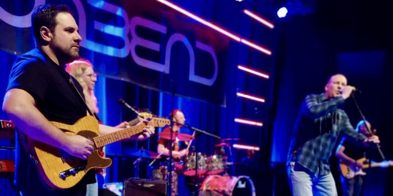 Bassist gezocht voor Coverband BLUE FIVE Alblasserdam en omstreken