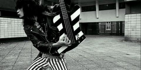 Bassist zoekt 70s/80s band
