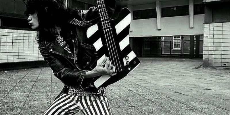 Bassist zoekt 70s/80s band
