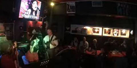 Ervaren gitarist zoekt muzikanten