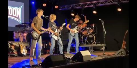 Hardrock/metal bassist gezocht