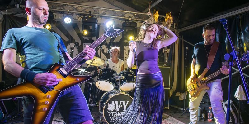 Drummer gezocht voor rock coverband