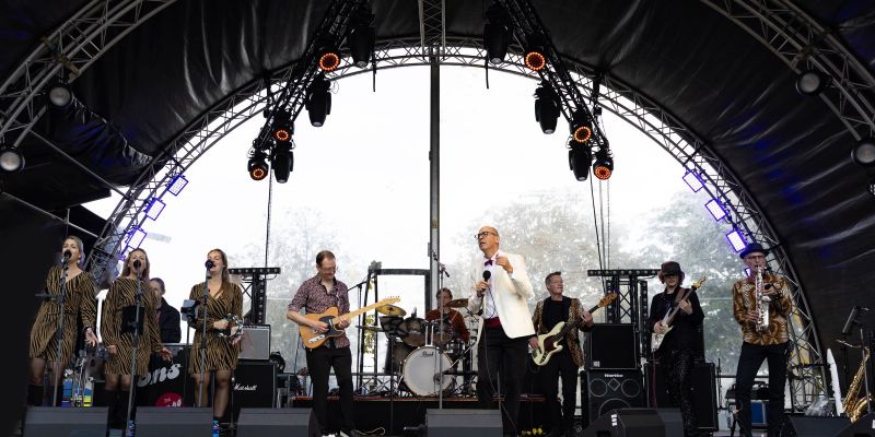 Slaggitarist gezocht voor More Than This - a tribute to Roxy Music & Bryan Ferry
