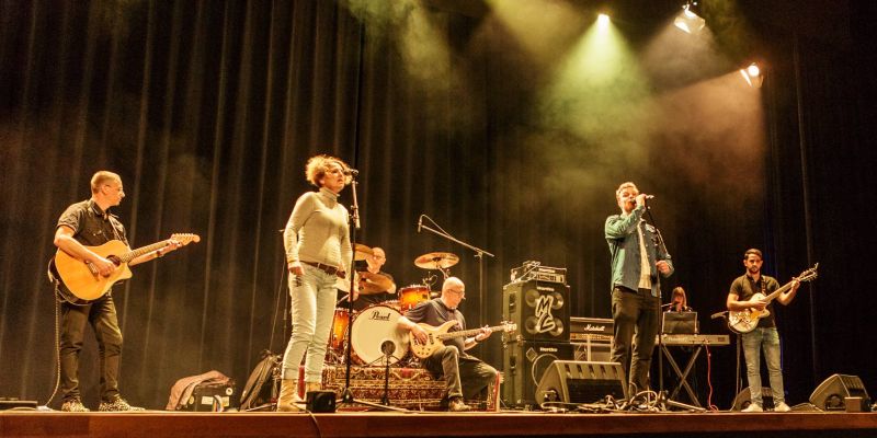 (Solo) Gitarist gezocht